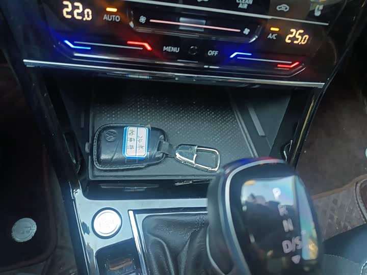 Фото 9 - Volkswagen Passat