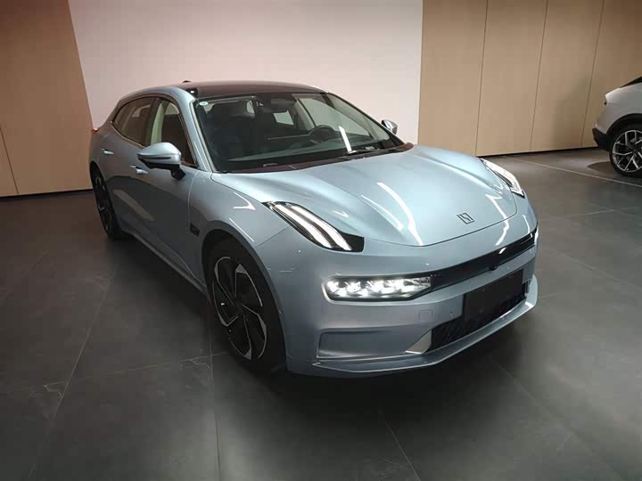 Фото 4 - Zeekr 001