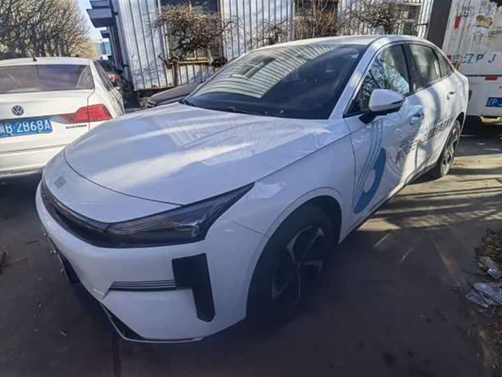 Фото 1 - Geely Galaxy L6