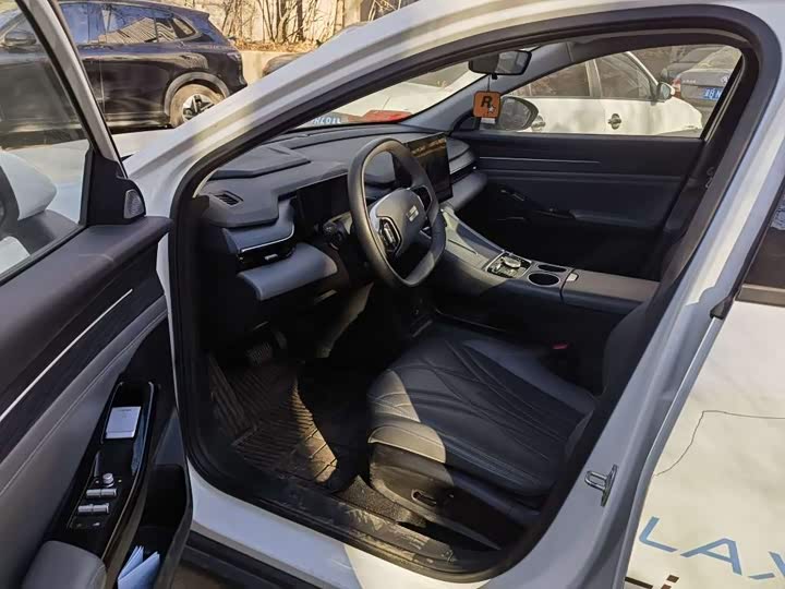 Фото 5 - Geely Galaxy L6