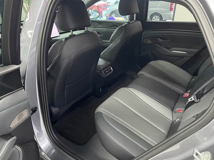 Фото 5 - BYD Qin L