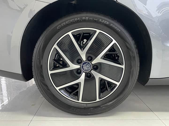 Фото 9 - BYD Qin L