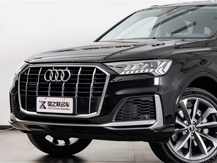 Фото 3 - Audi Q7