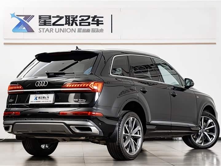 Фото 7 - Audi Q7