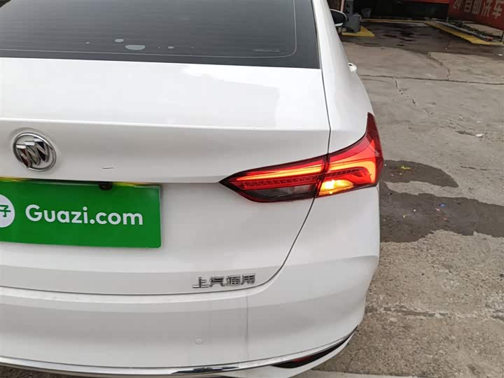 Фото 8 - Buick Verano