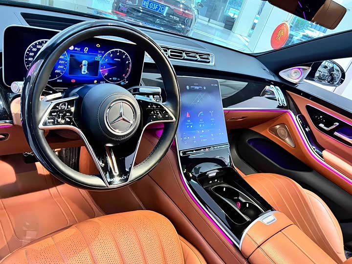 Фото 5 - Mercedes-Benz S-Class