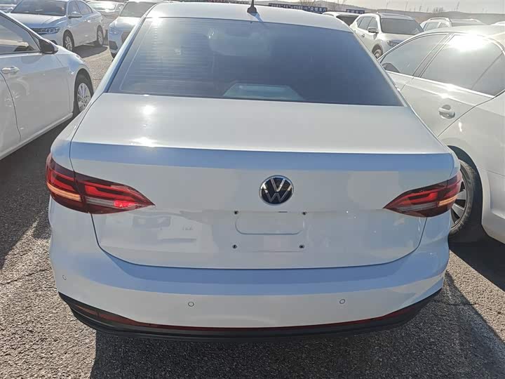 Фото 6 - Volkswagen Lavida