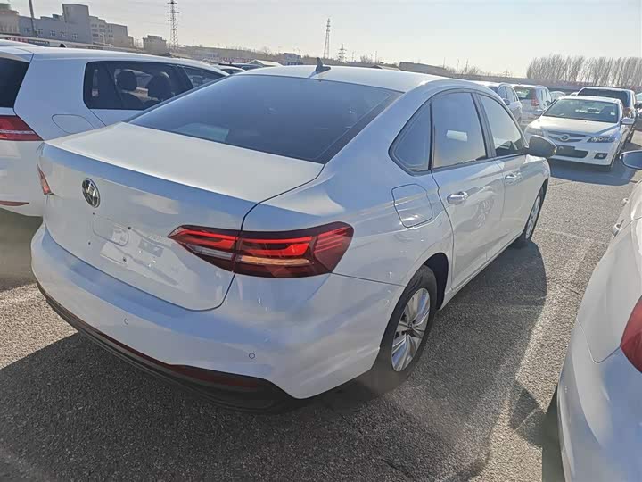 Фото 7 - Volkswagen Lavida