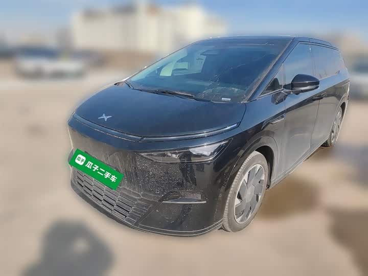 Фото 3 - XPeng X9