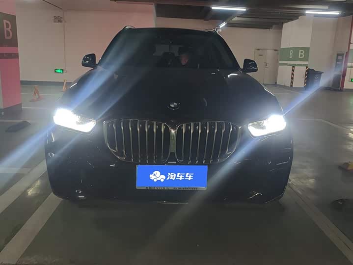 Фото 2 - BMW X5