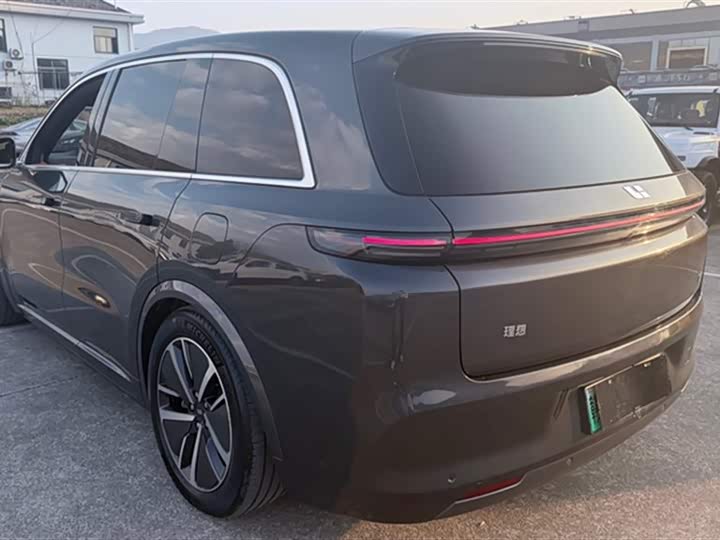 Фото 7 - LiXiang L8