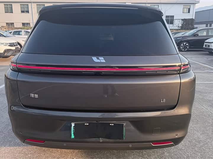 Фото 8 - LiXiang L8