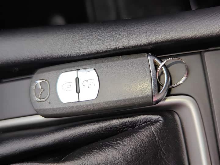 Фото 9 - Mazda CX-4