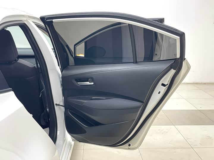 Фото 7 - Toyota Corolla