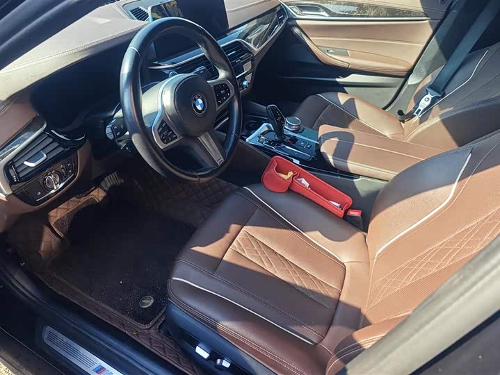 Фото 9 - BMW 5 Series