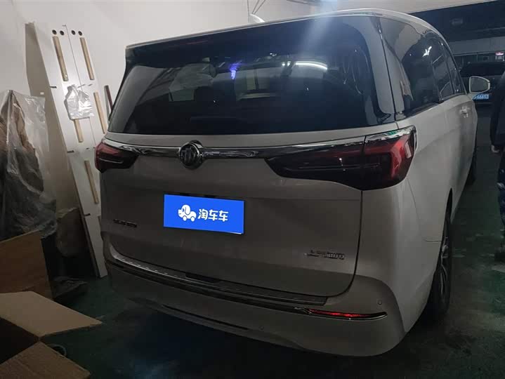 Фото 3 - Buick GL8 ES