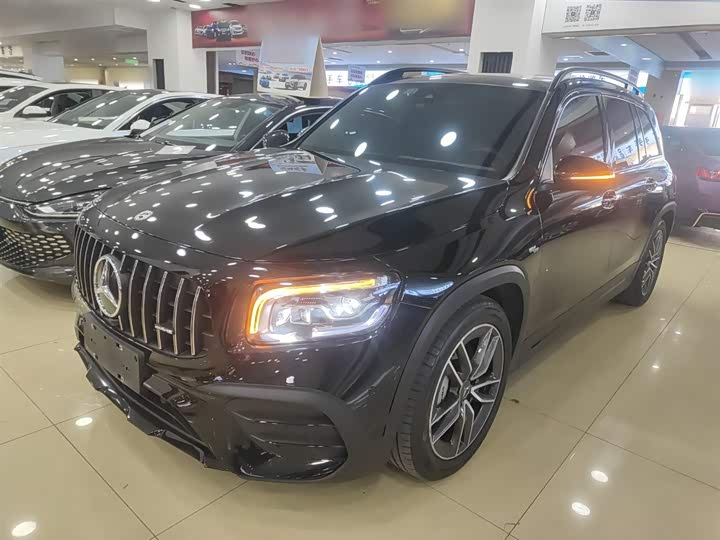 Фото 2 - Mercedes-Benz GLB-Class AMG