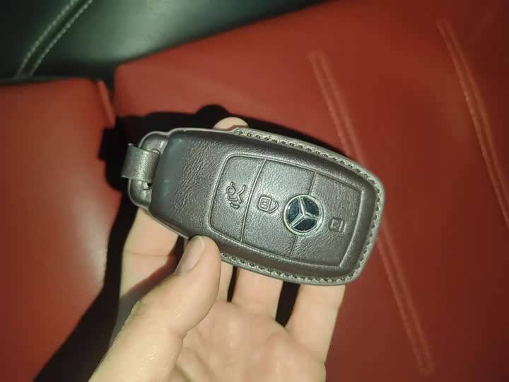 Фото 9 - Mercedes-Benz GLB-Class AMG