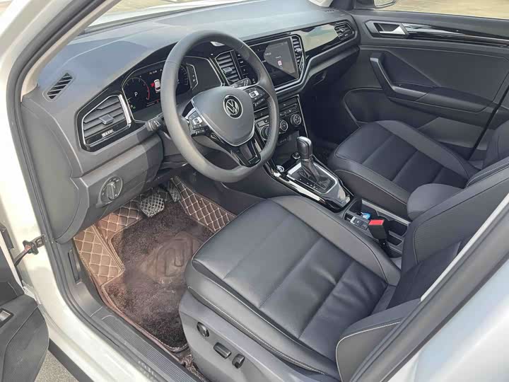 Фото 6 - Volkswagen T-Roc