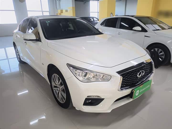 Фото 4 - Infiniti Q50L