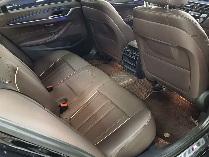 Фото 5 - BMW 5 Series