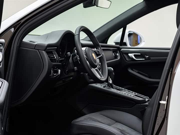 Фото 8 - Porsche Macan