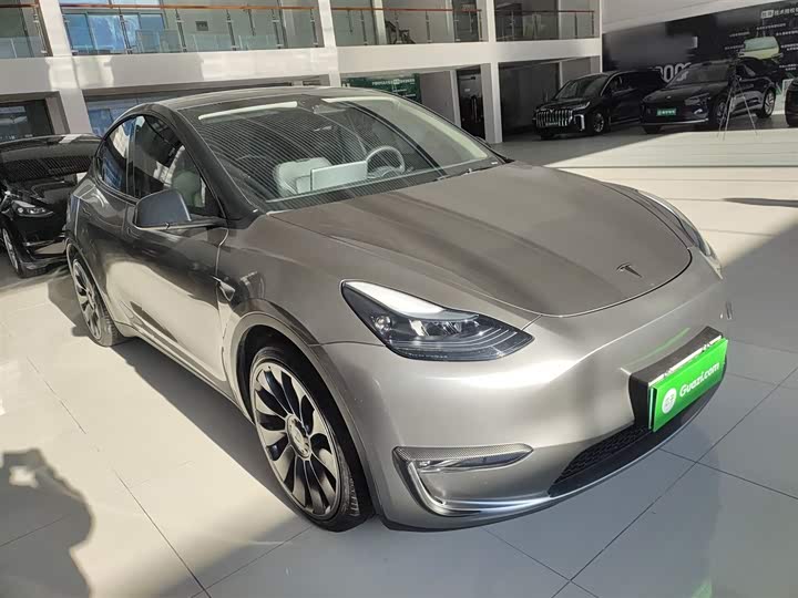 Фото 4 - Tesla Model Y