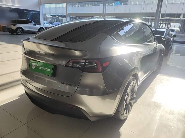 Фото 7 - Tesla Model Y