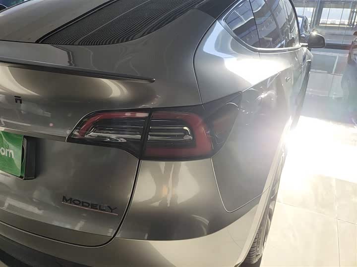 Фото 8 - Tesla Model Y