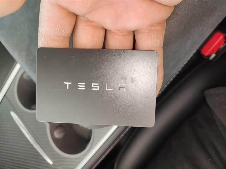 Фото 9 - Tesla Model Y