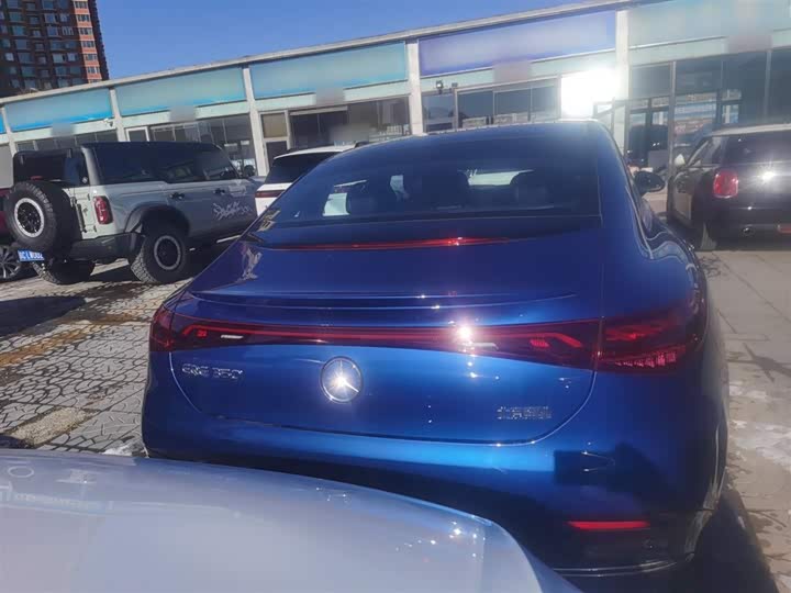 Фото 6 - Mercedes-Benz EQE