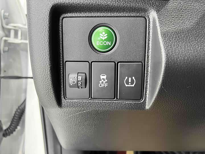 Фото 8 - Honda Vezel