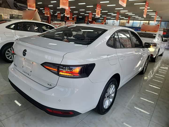 Фото 7 - Volkswagen Lavida