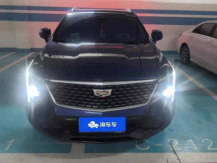 Фото 2 - Cadillac XT4
