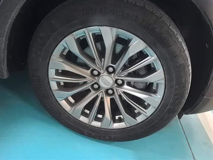 Фото 6 - Cadillac XT4