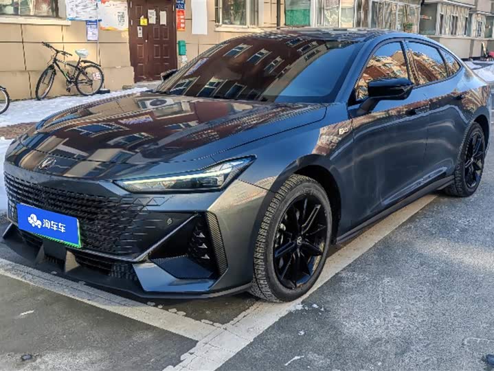 Фото 2 - Changan UNI-V Hybrid