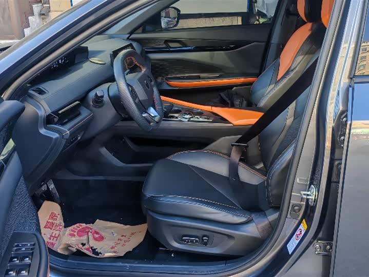 Фото 9 - Changan UNI-V Hybrid