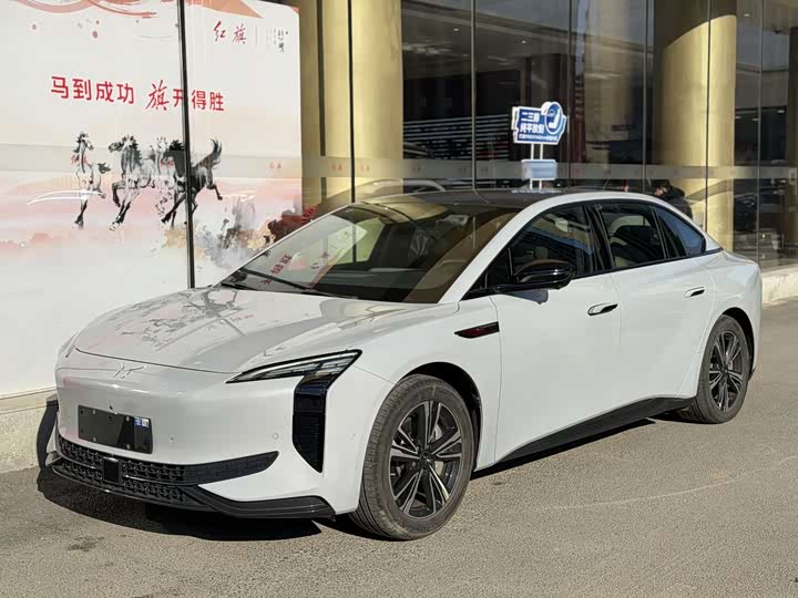 Фото 1 - Hongqi EH7