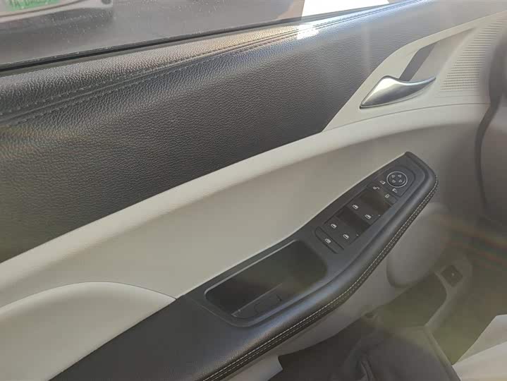 Фото 7 - BYD Yuan Pro