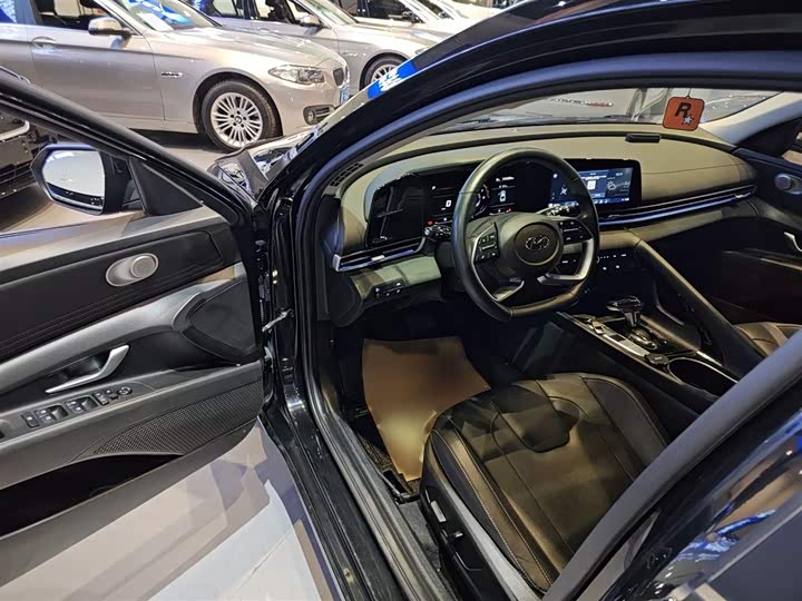 Фото 9 - Hyundai Elantra N line