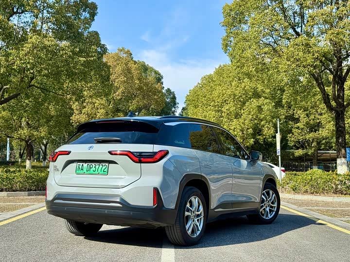 Фото 4 - Nio ES6