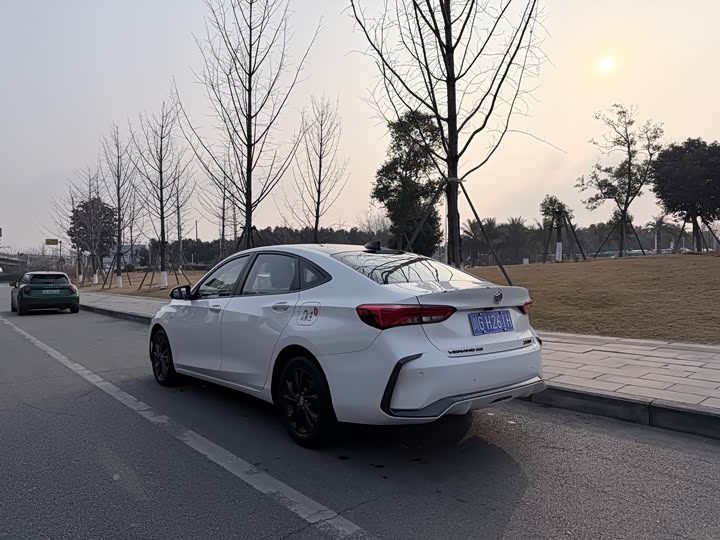 Фото 4 - Buick Verano