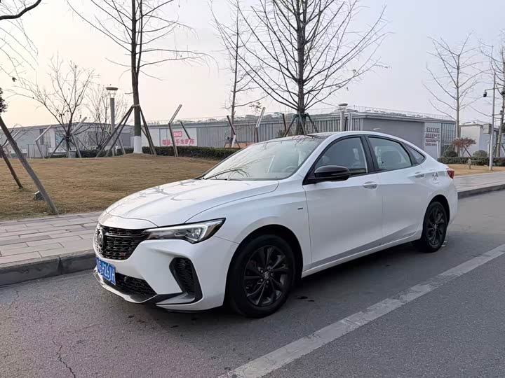 Фото 6 - Buick Verano