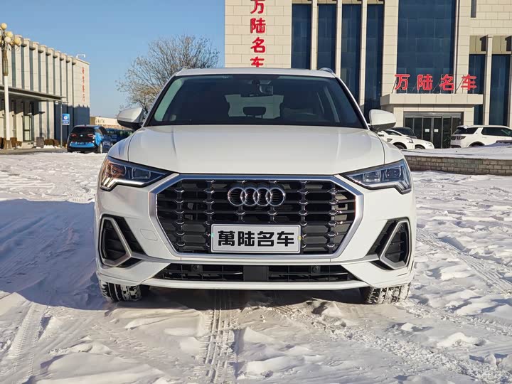Фото 2 - Audi Q3