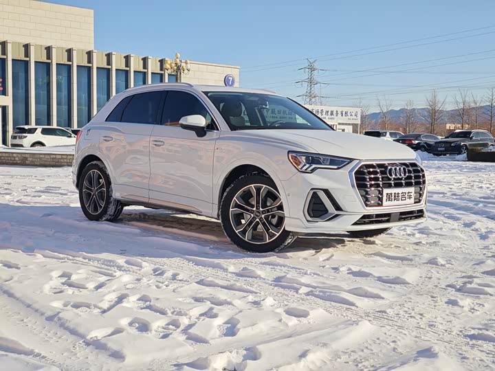 Фото 3 - Audi Q3