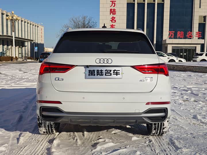 Фото 4 - Audi Q3