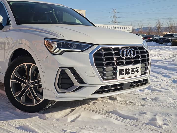 Фото 7 - Audi Q3