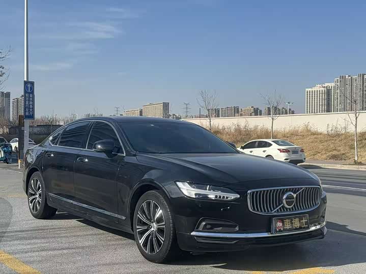 Фото 3 - Volvo S90