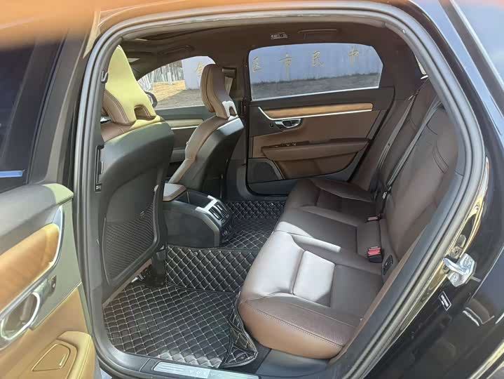 Фото 5 - Volvo S90