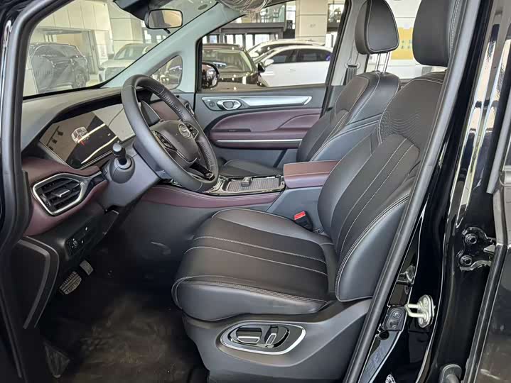 Фото 4 - GAC Trumpchi M6